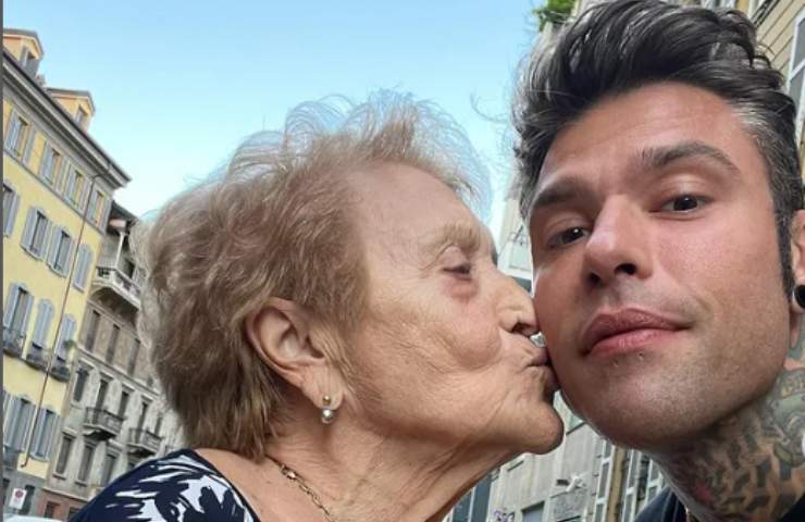 Fedez cena altra donna