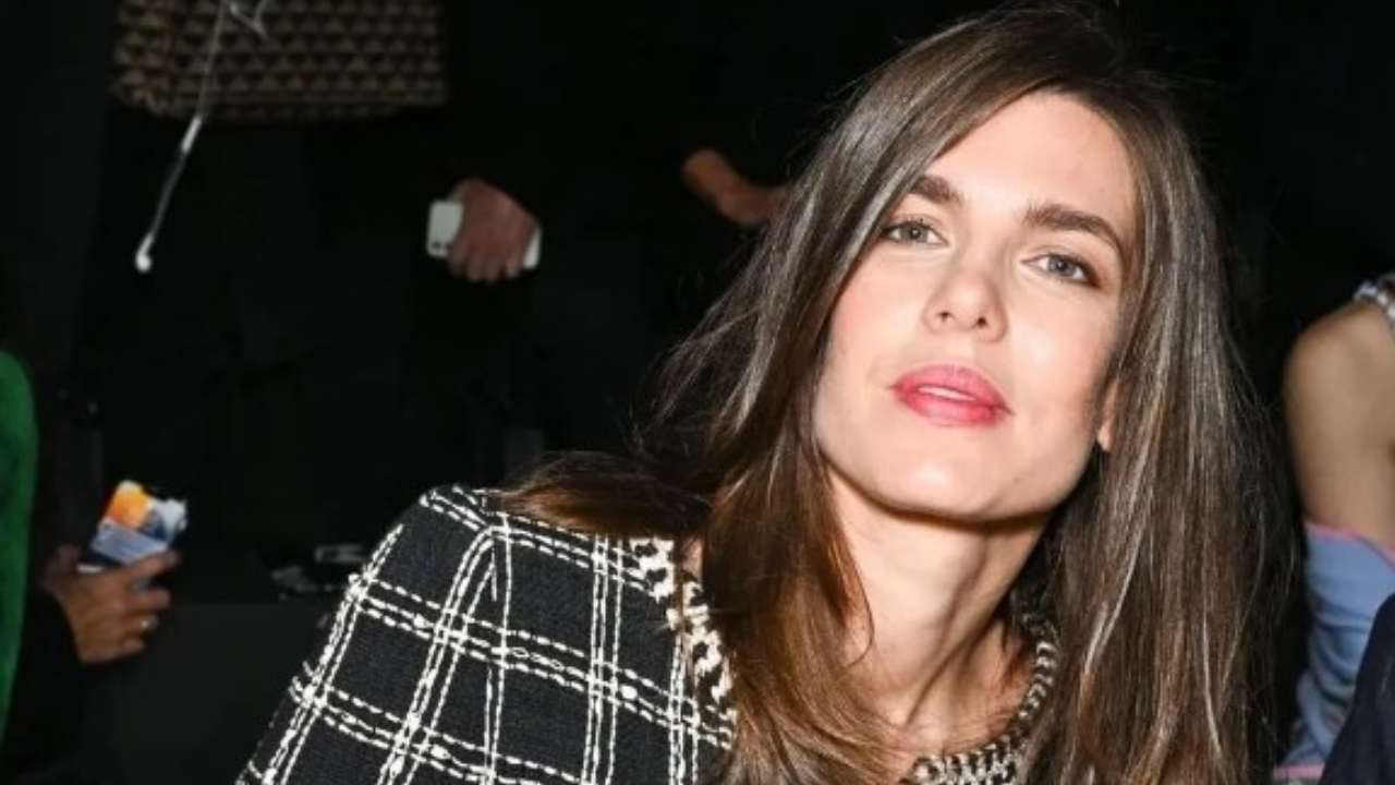 Charlotte Casiraghi incontro letterario look