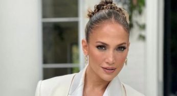 Jennifer Lopez: che scollatura! La diva lascia il web senza fiato – FOTO