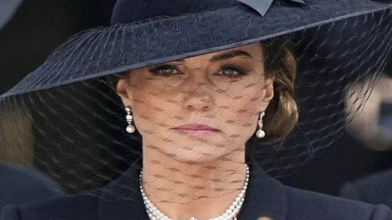 Kate Middleton addio ai piani decisione Camilla